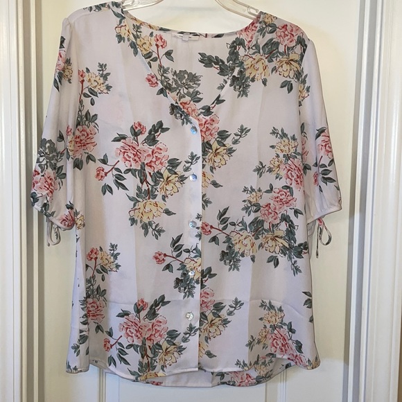 Floral top - Picture 1 of 2